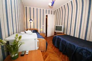 Отель Дружба гостиница и ресторан Харьков Стандартный двухместный номер с 2 отдельными кроватями-2